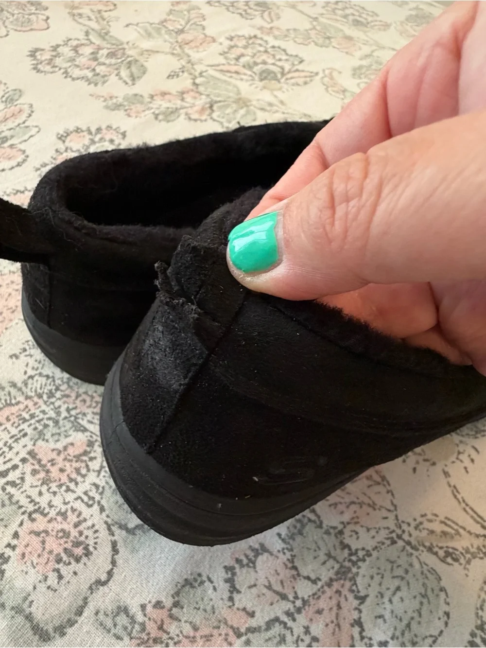 Skechers Black Faux Suede Slip-On Moccasin Loafers Slippers Men’s